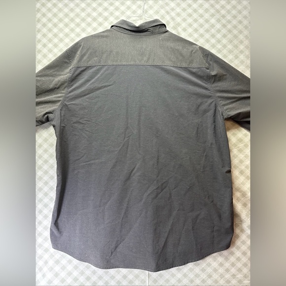 Swiss Tech Shirt Mens 2XL Gray Brown Heather Button Up Hike Camp Zip Pocket - Picture 2 of 7